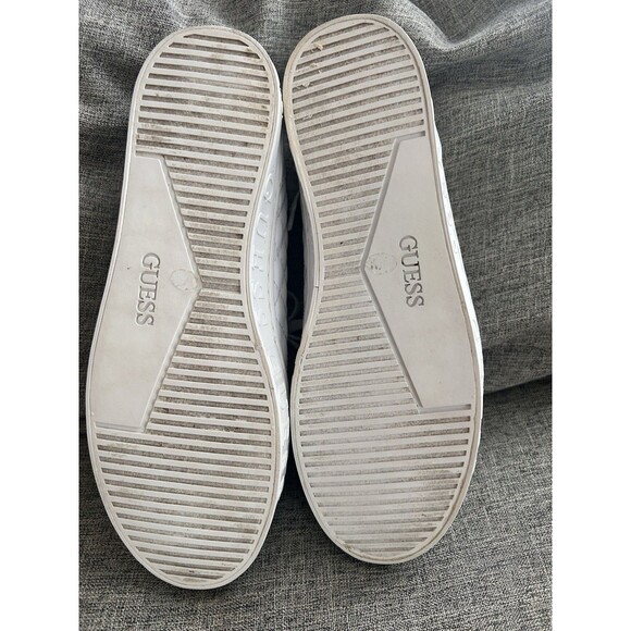 Guess Gladiss Sneakers Womens 9.5 Silver Accents Guess Spell Out White - Picture 9 of 12